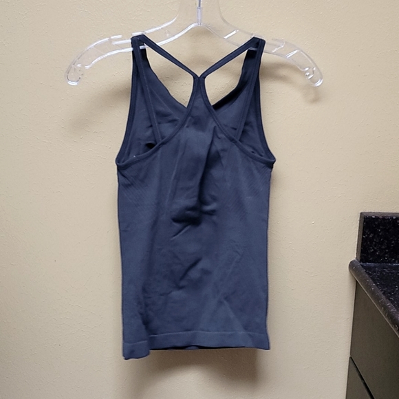 Active by Old Navy athletic tank - Picture 2 of 3